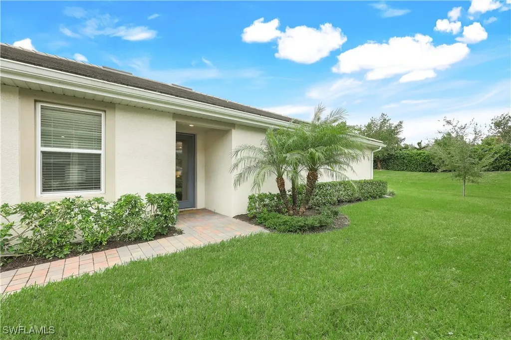 14551 Edgewater Circle Naples FL 34114