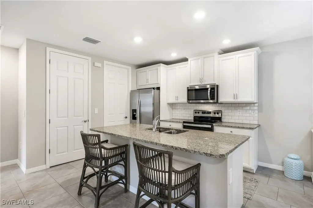 14551 Edgewater Circle Naples FL 34114