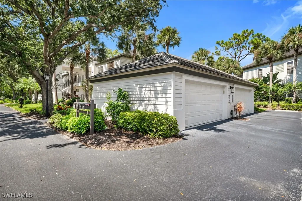 27026 Oakwood Lake Drive Bonita Springs FL 34134