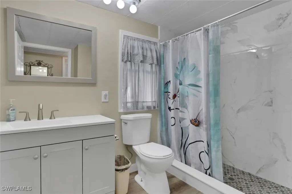 20 Derhenson Drive Naples FL 34114