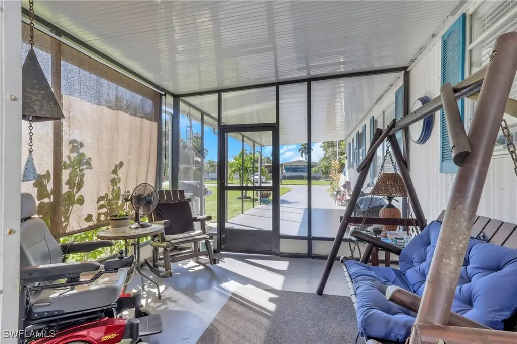 20 Derhenson Drive Naples FL 34114