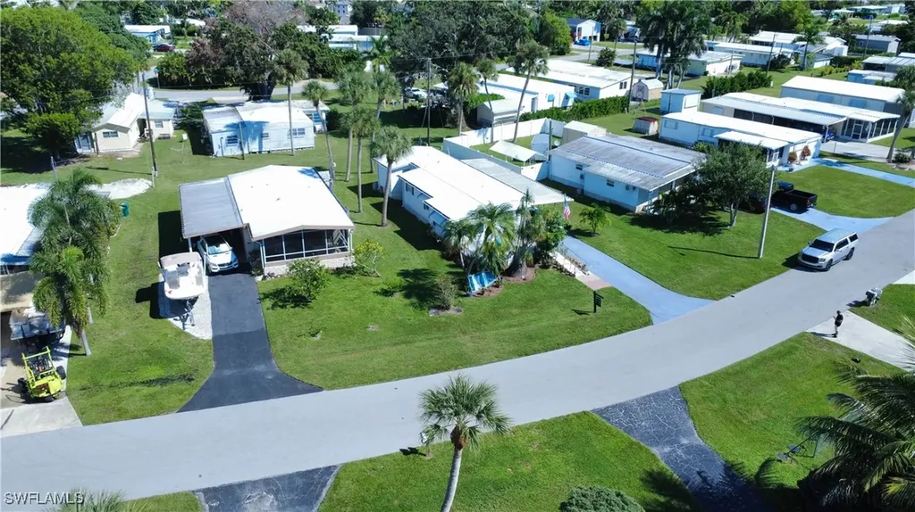 20 Derhenson Drive Naples FL 34114