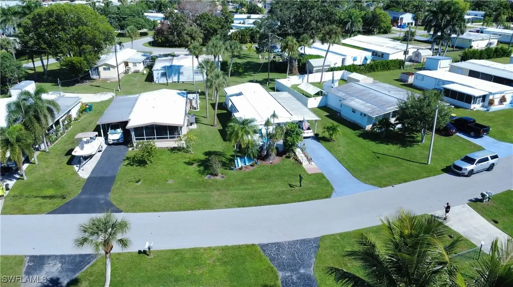 20 Derhenson Drive Naples FL 34114