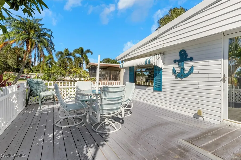 20 Derhenson Drive Naples FL 34114