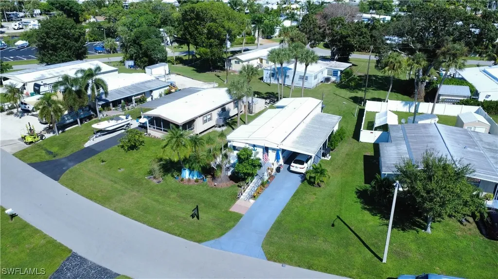 20 Derhenson Drive Naples FL 34114