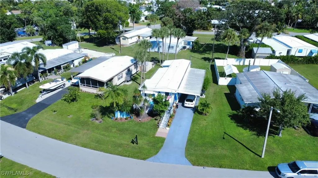 20 Derhenson Drive Naples FL 34114