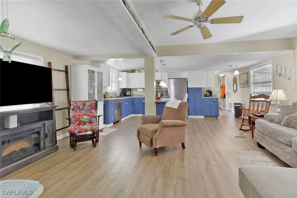 20 Derhenson Drive Naples FL 34114