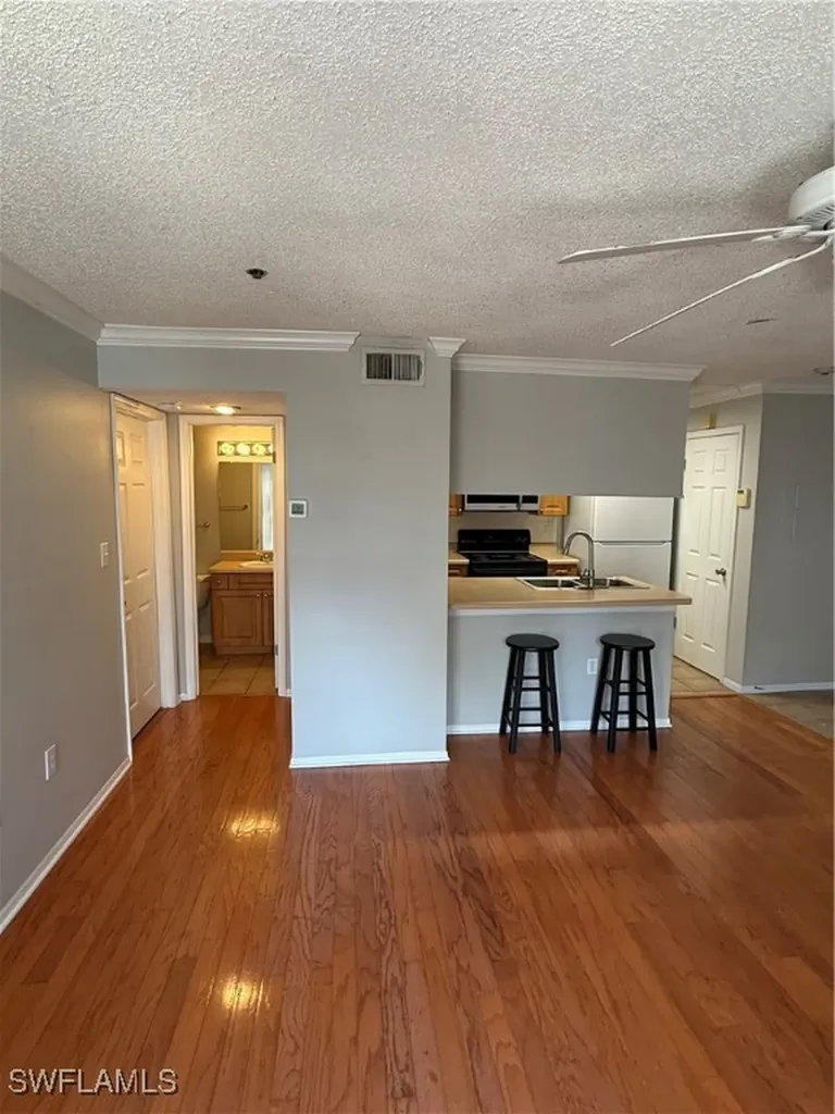 1000 Horatio W Tampa FL 33606