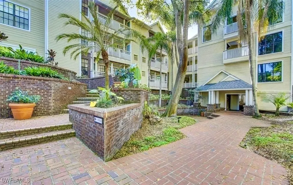 1000 Horatio W Tampa FL 33606