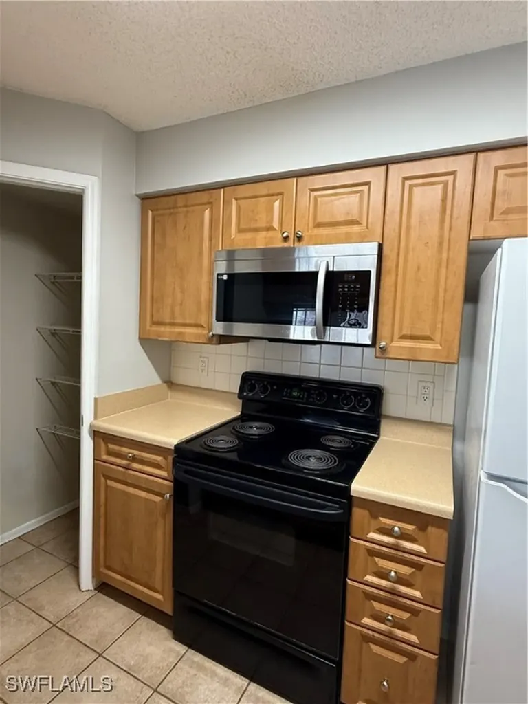 1000 Horatio W Tampa FL 33606