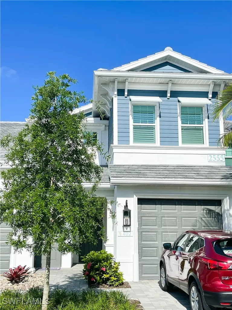 2555 Seychelles Drive Naples FL 34112