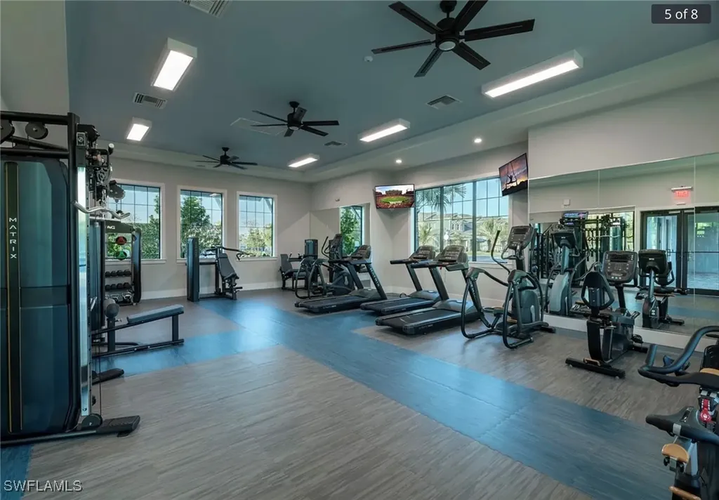 2555 Seychelles Drive Naples FL 34112