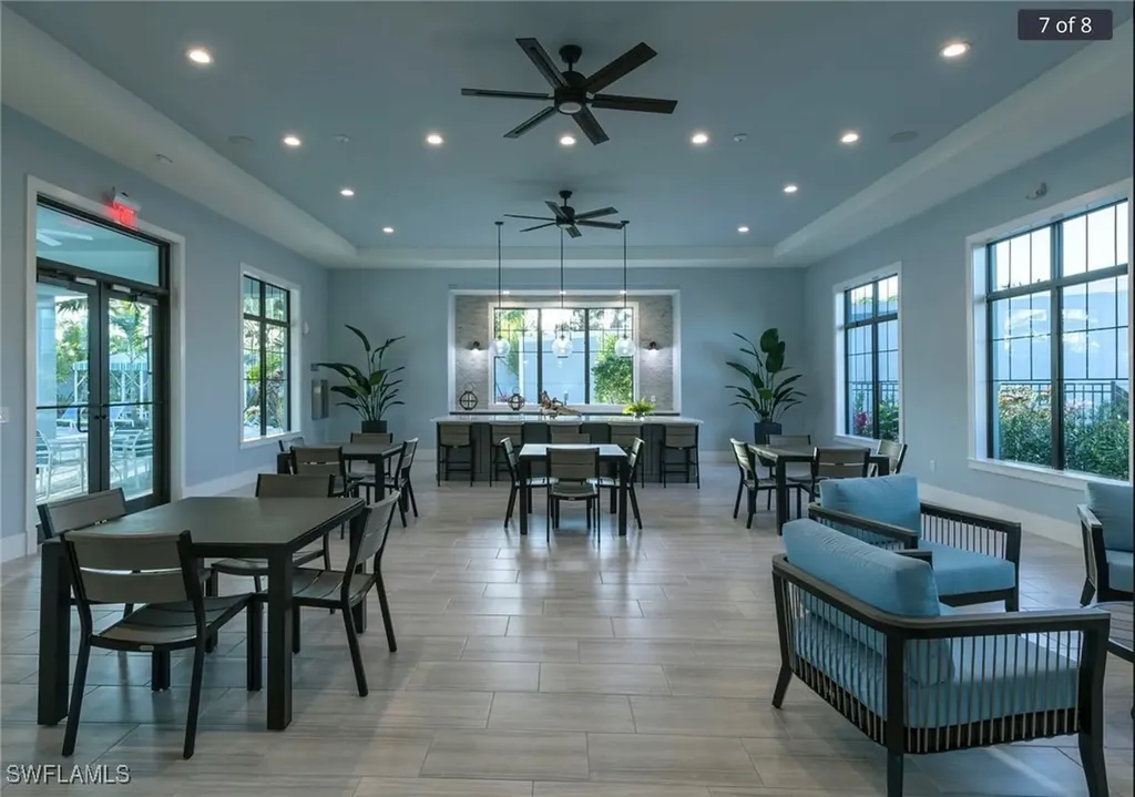 2555 Seychelles Drive Naples FL 34112