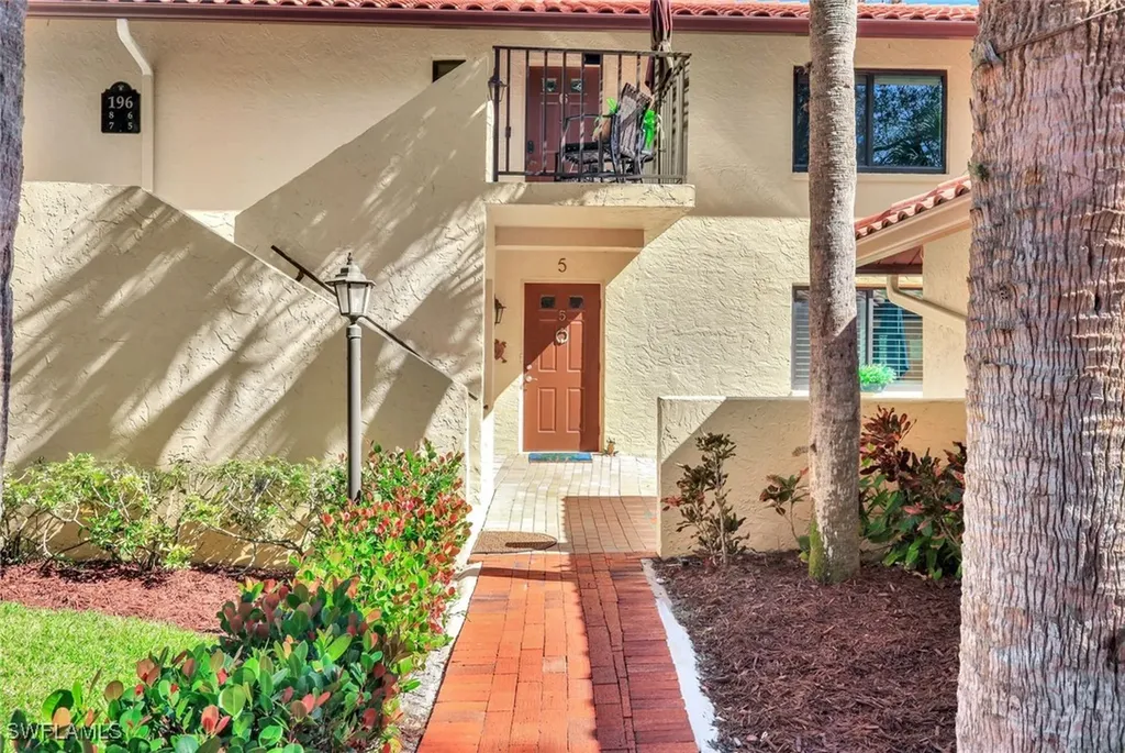 196 Albi Road Naples FL 34112