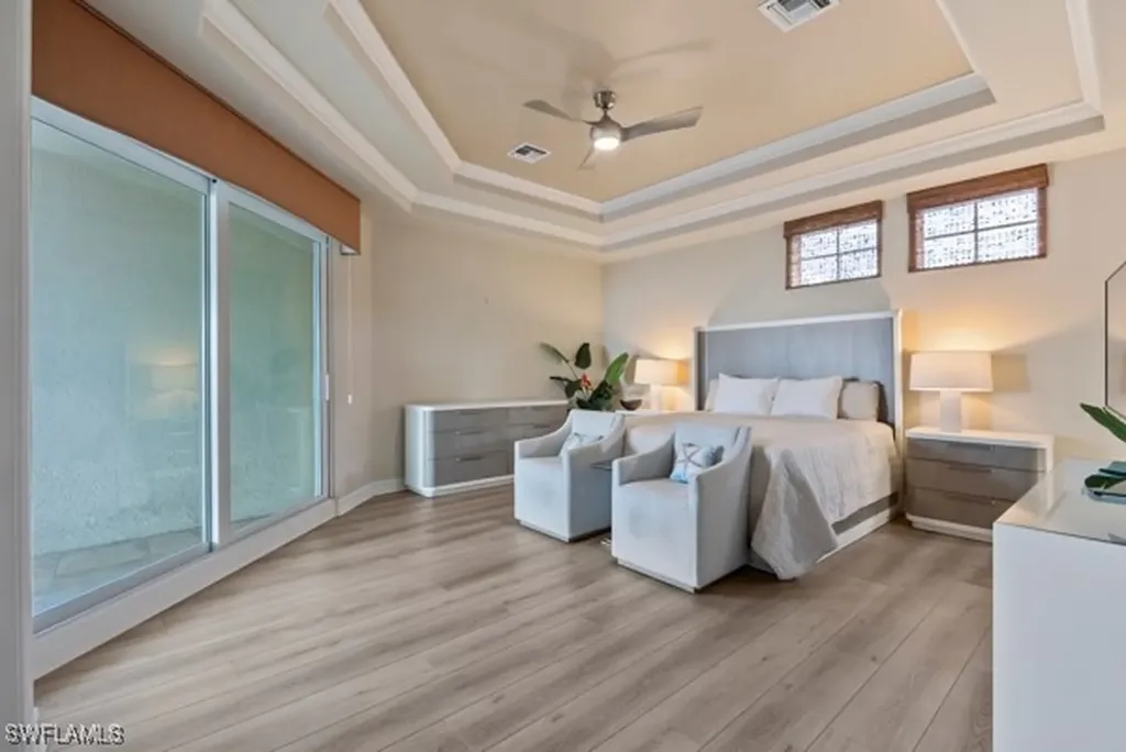 1400 Jewel Box Avenue Naples FL 34102