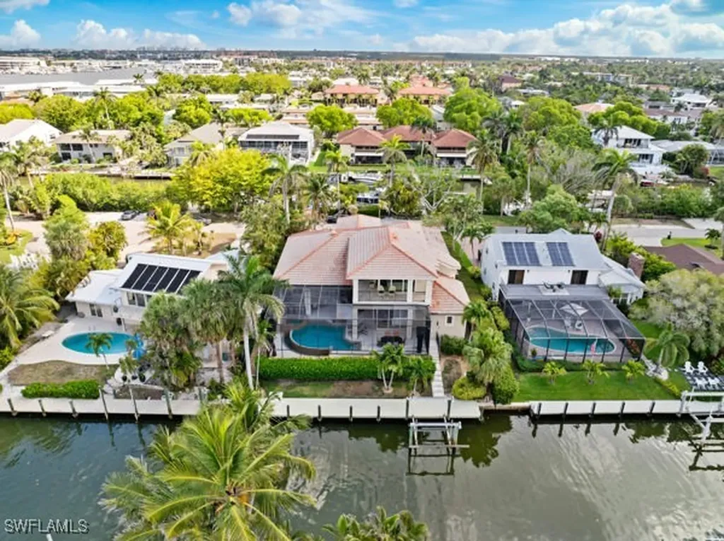 1400 Jewel Box Avenue Naples FL 34102