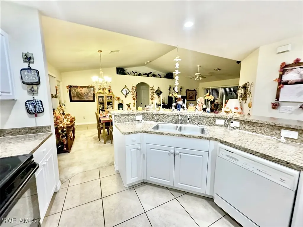 2903 38th Street SW Lehigh Acres FL 33976