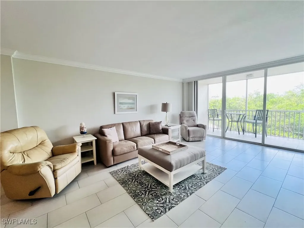 5 Bluebill Avenue Naples FL 34108