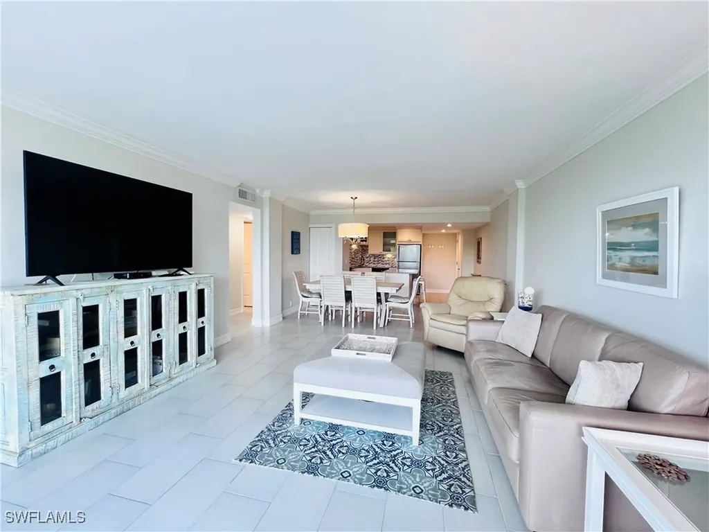 5 Bluebill Avenue Naples FL 34108