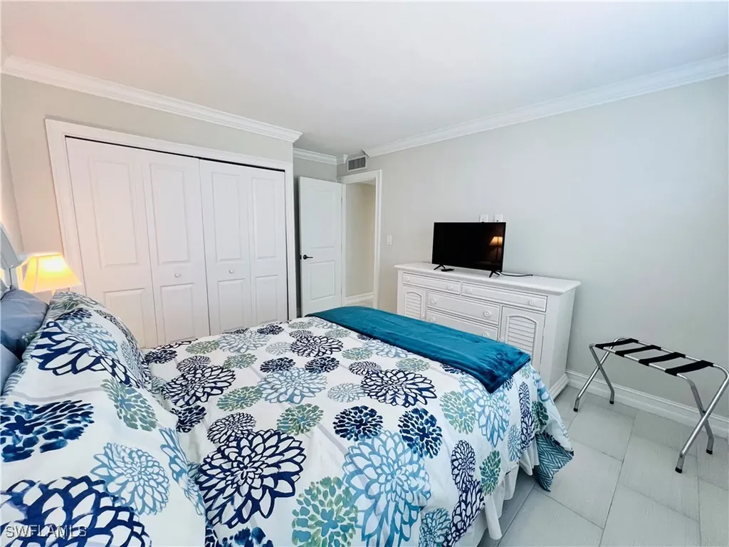 5 Bluebill Avenue Naples FL 34108