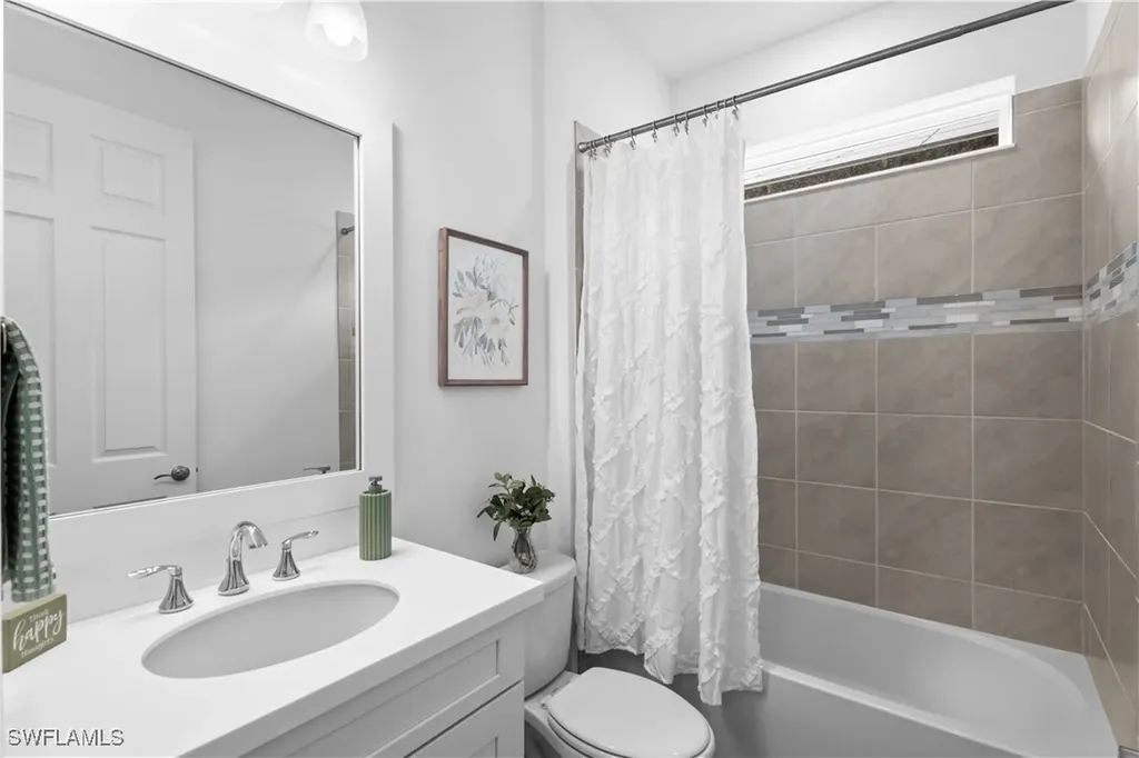 28013 Seasons Tide Avenue Bonita Springs FL 34135