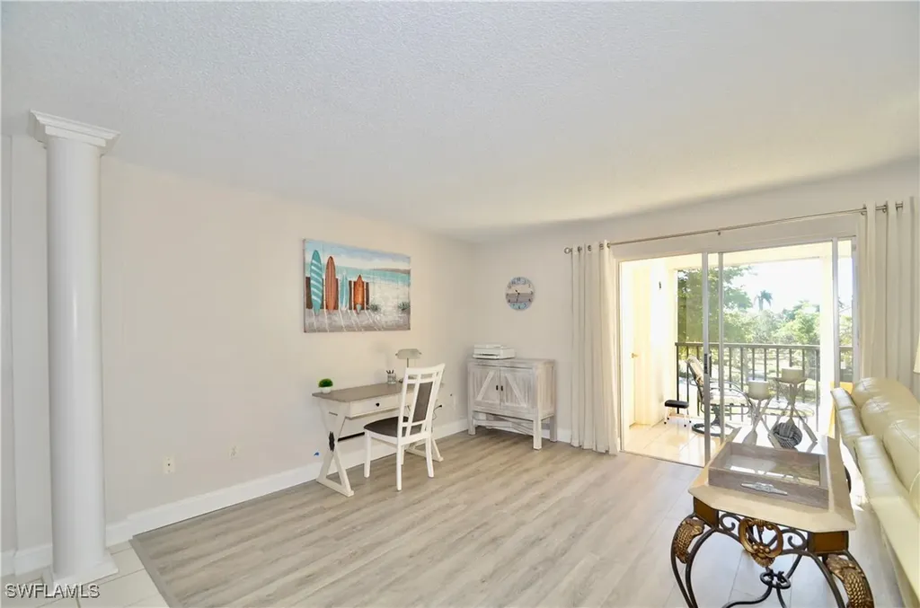 555 Park Shore Drive Naples FL 34103