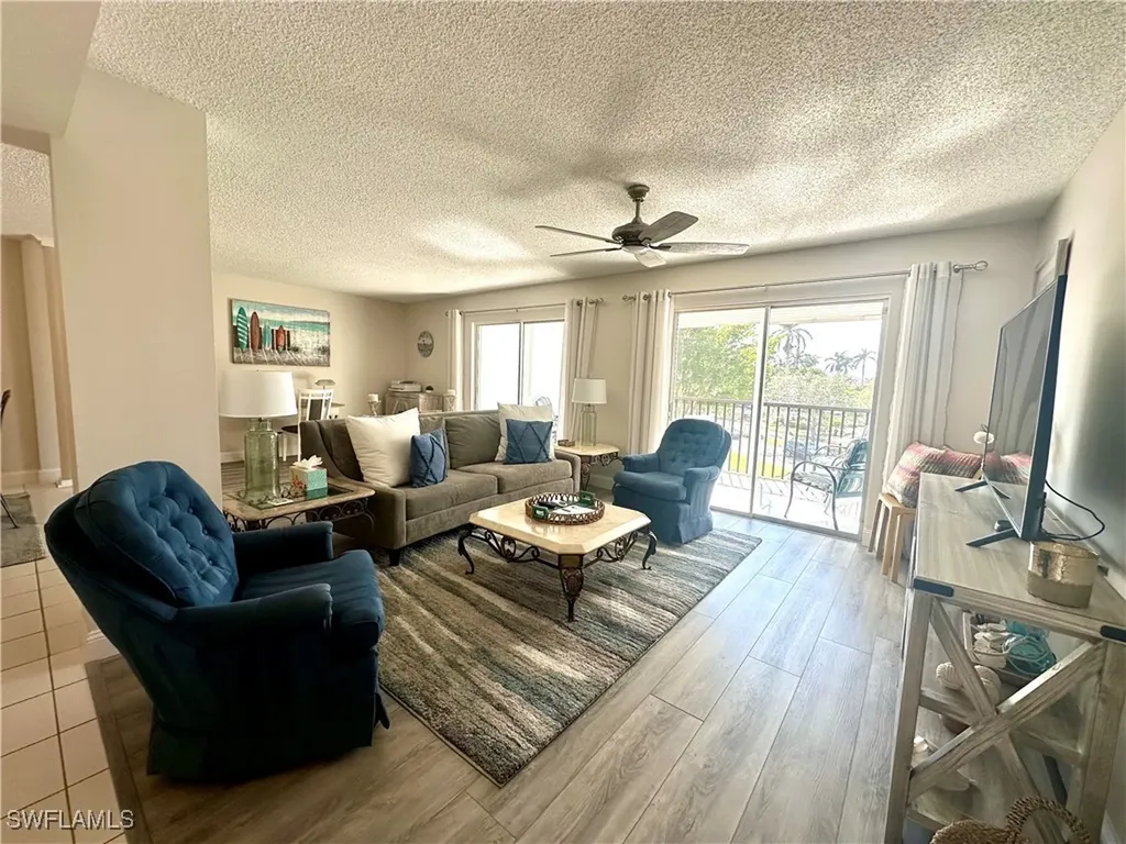 555 Park Shore Drive Naples FL 34103