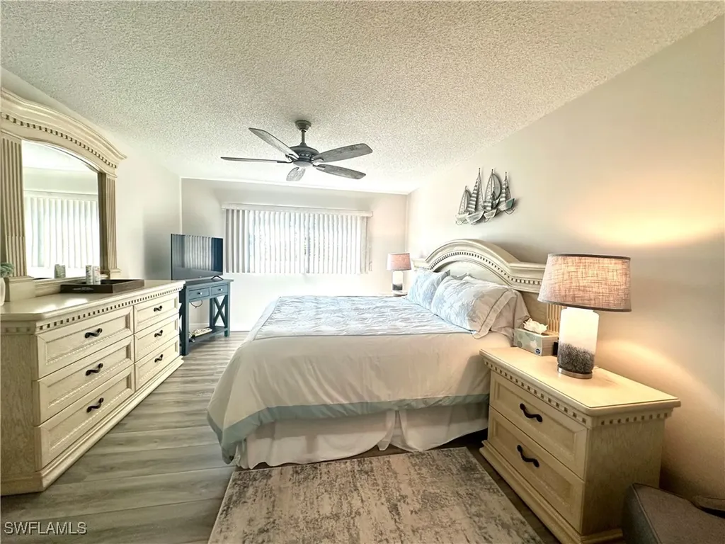 555 Park Shore Drive Naples FL 34103