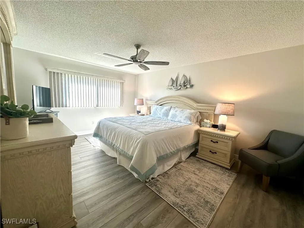 555 Park Shore Drive Naples FL 34103