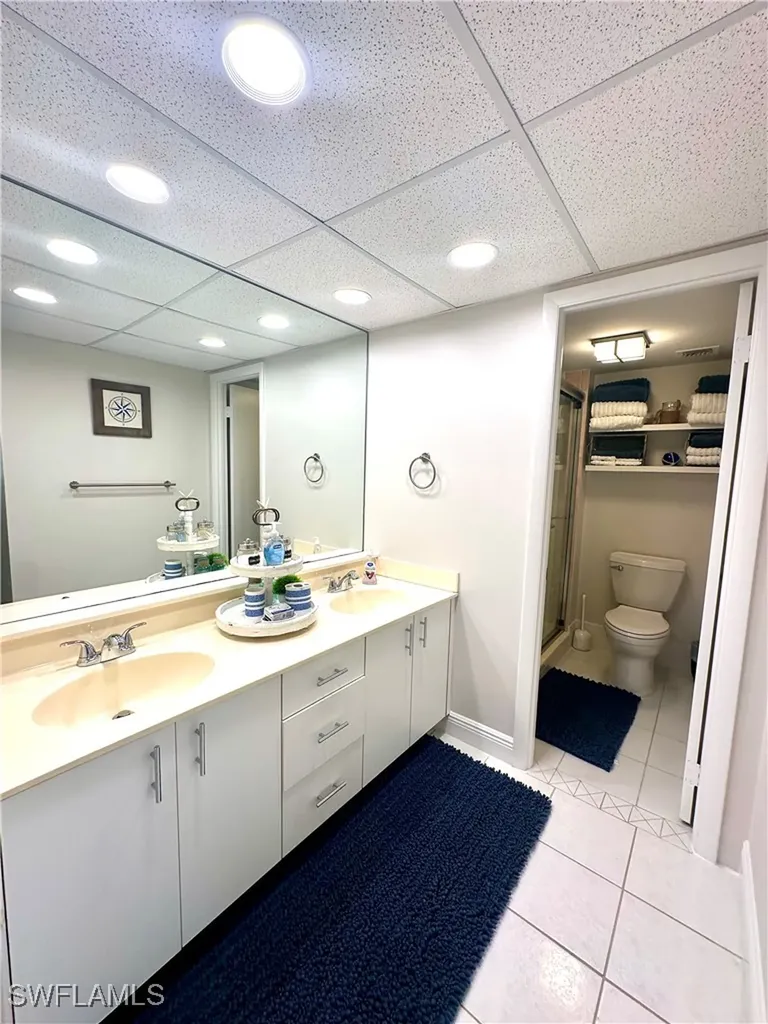 555 Park Shore Drive Naples FL 34103