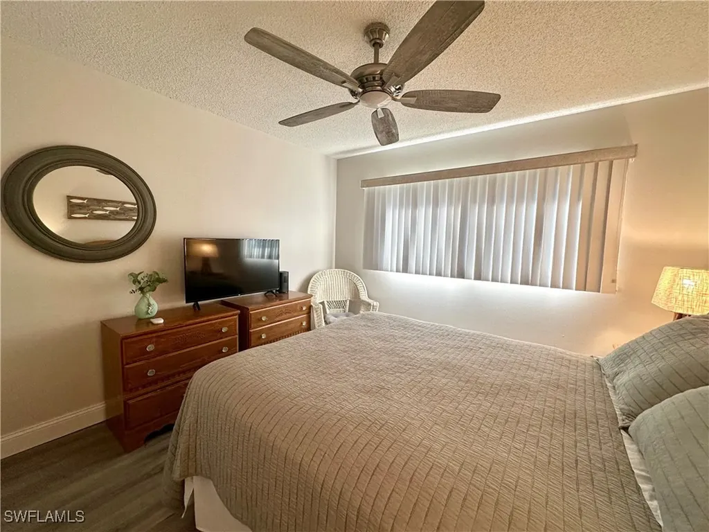 555 Park Shore Drive Naples FL 34103