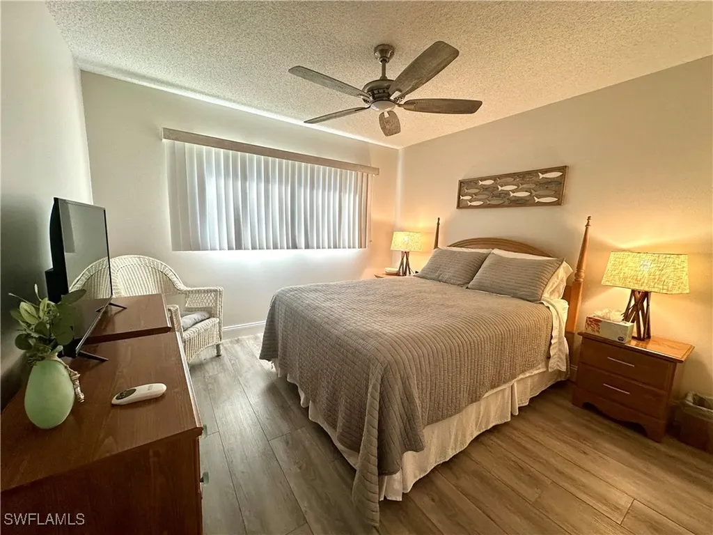 555 Park Shore Drive Naples FL 34103