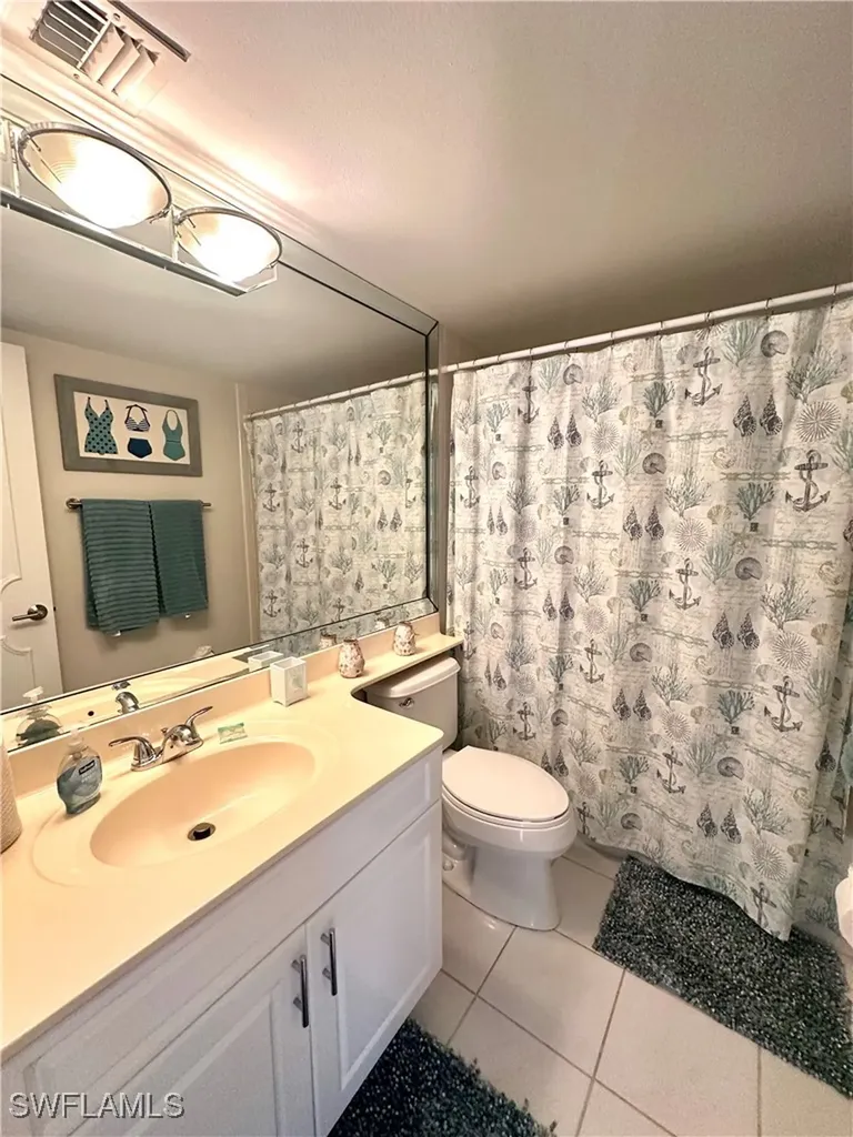 555 Park Shore Drive Naples FL 34103