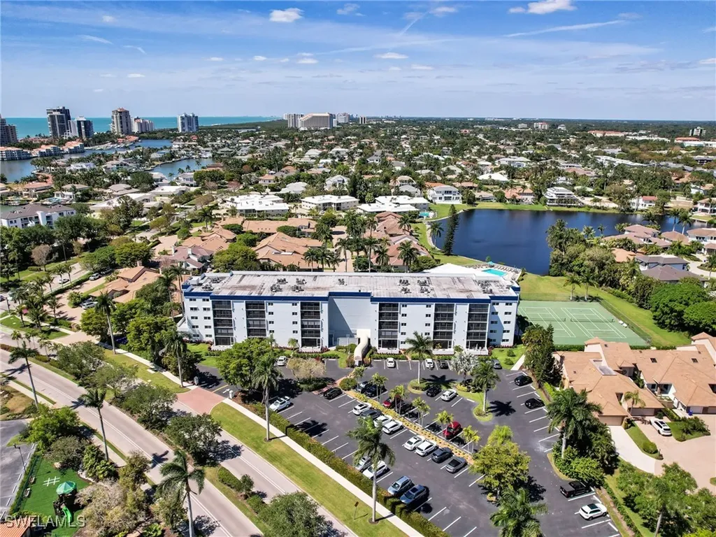 555 Park Shore Drive Naples FL 34103