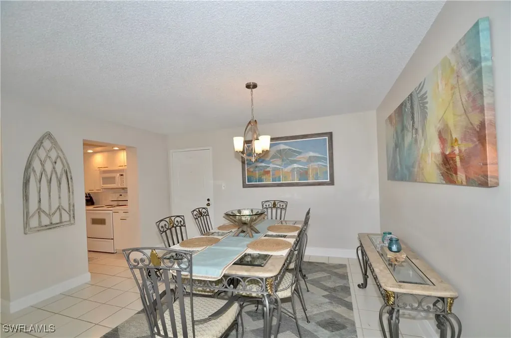 555 Park Shore Drive Naples FL 34103