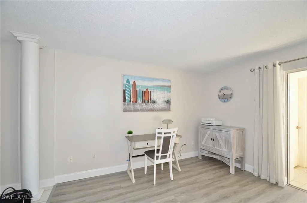 555 Park Shore Drive Naples FL 34103