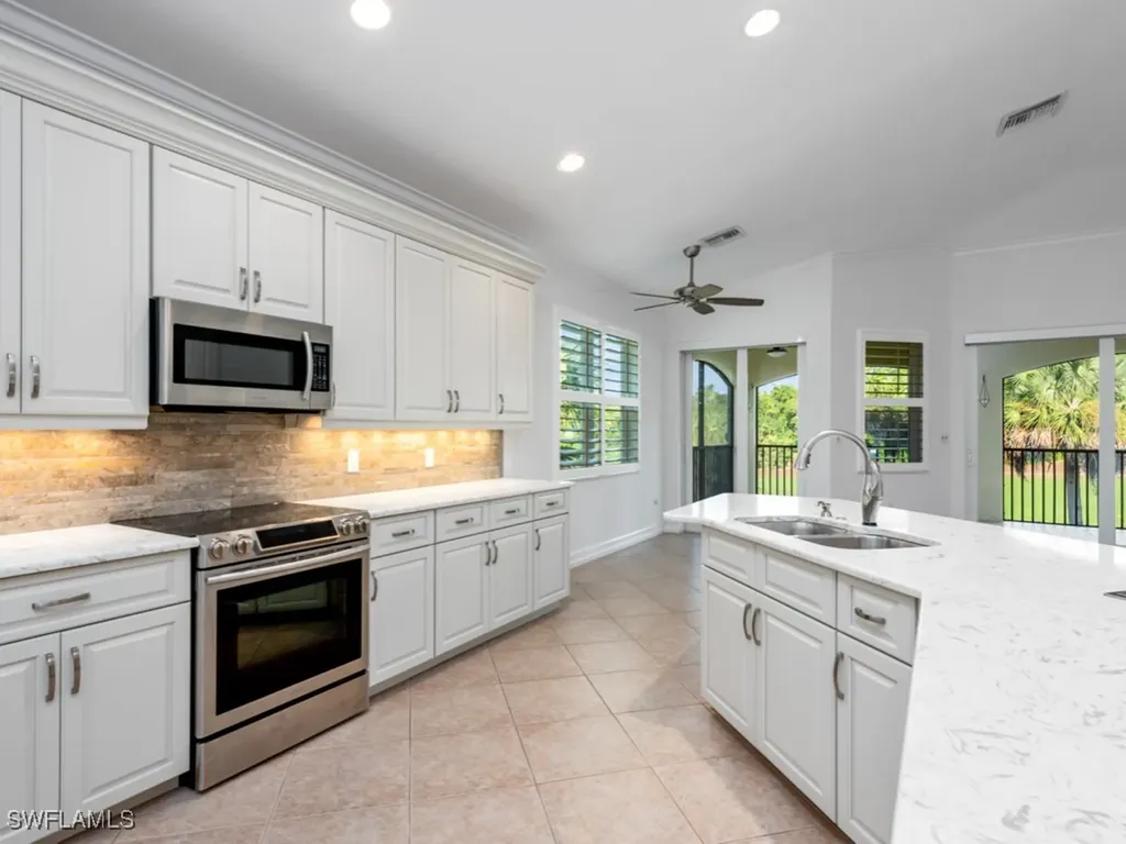 1264 Rialto Way Naples FL 34114