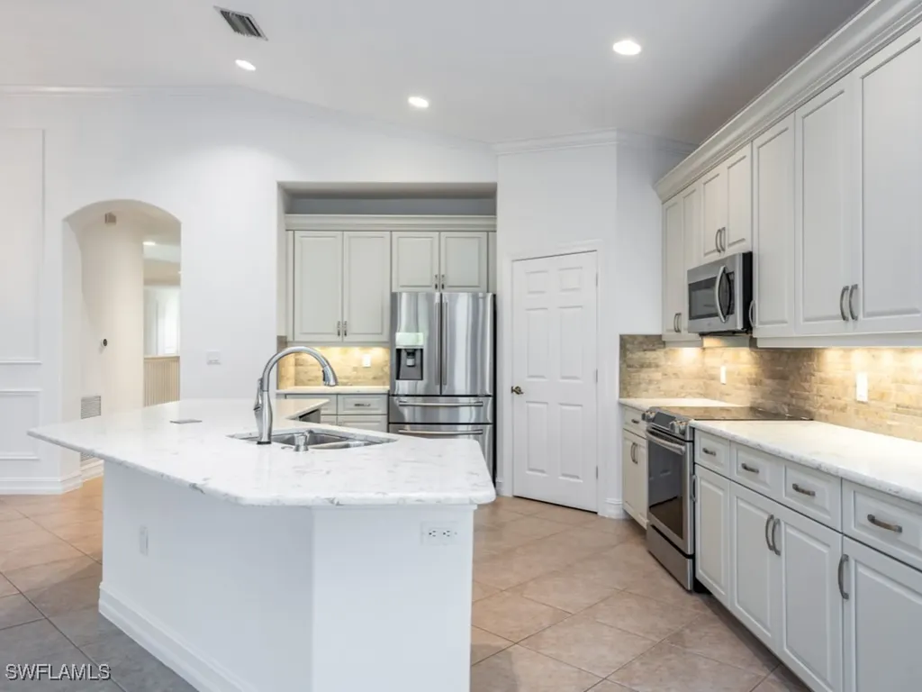 1264 Rialto Way Naples FL 34114