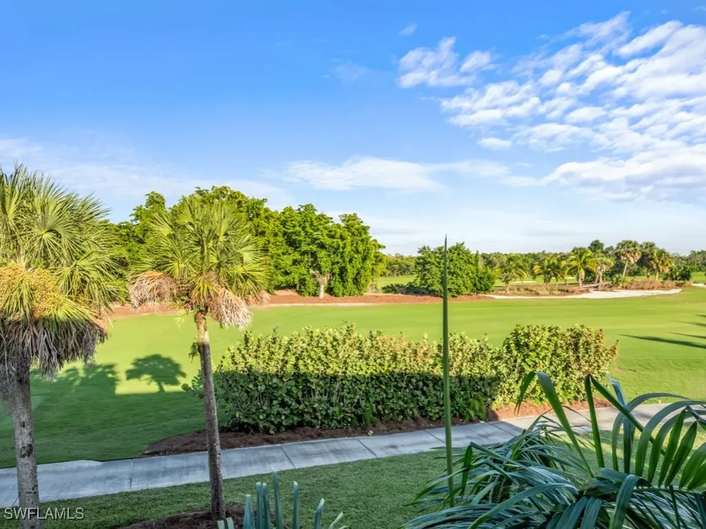 1264 Rialto Way Naples FL 34114
