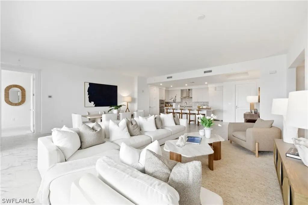 1125 Central Avenue Naples FL 34102