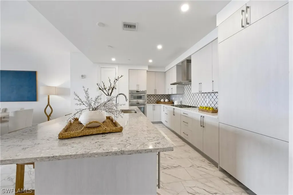 1125 Central Avenue Naples FL 34102