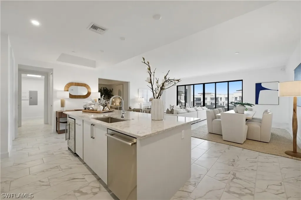 1125 Central Avenue Naples FL 34102