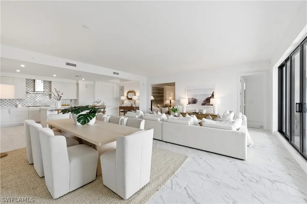 1125 Central Avenue Naples FL 34102