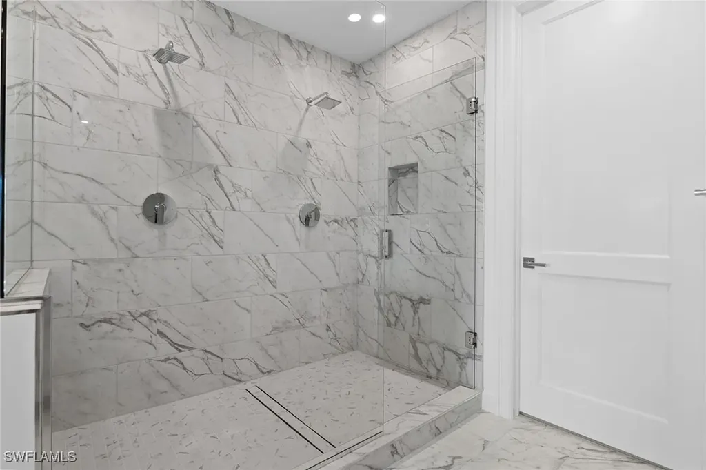 1125 Central Avenue Naples FL 34102