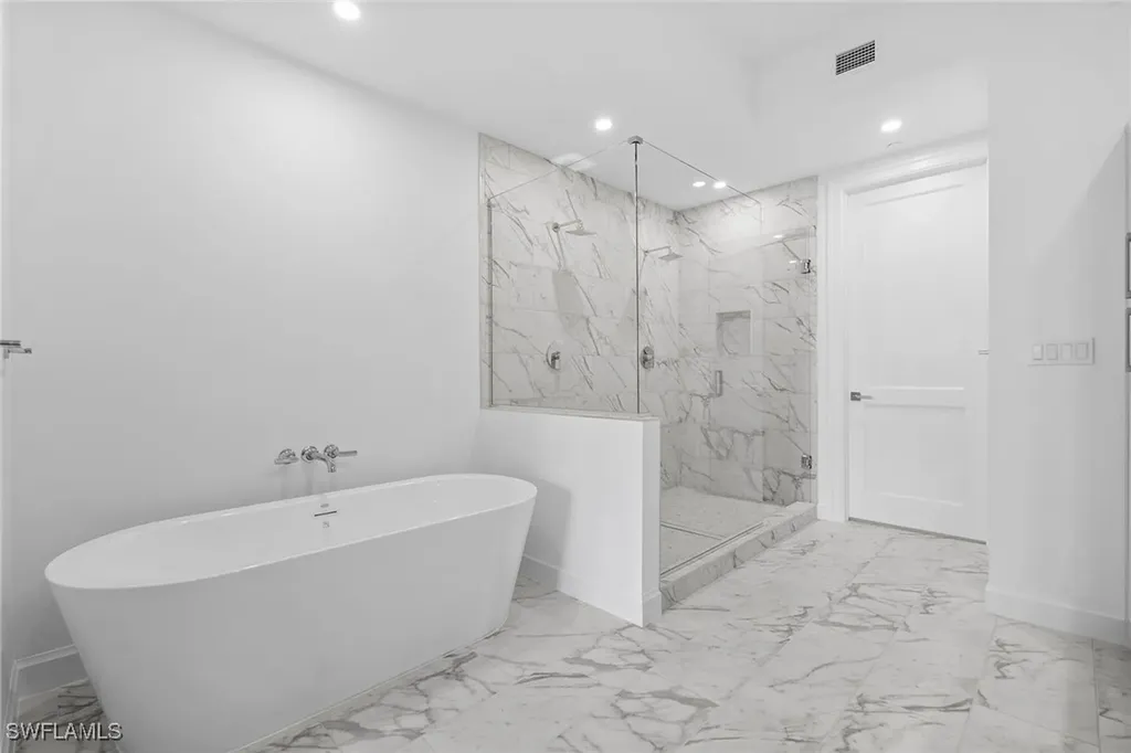 1125 Central Avenue Naples FL 34102