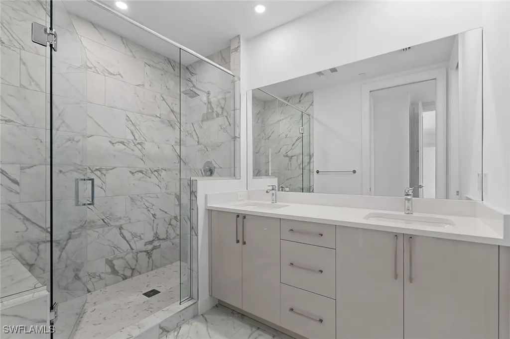 1125 Central Avenue Naples FL 34102