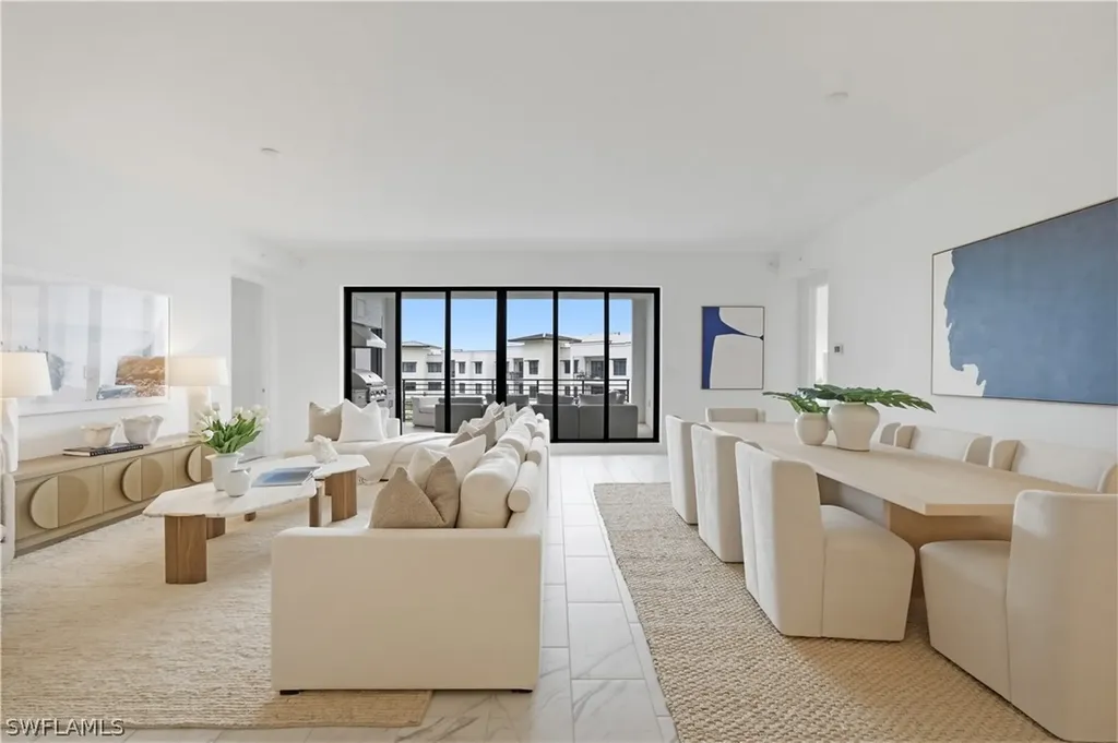 1125 Central Avenue Naples FL 34102