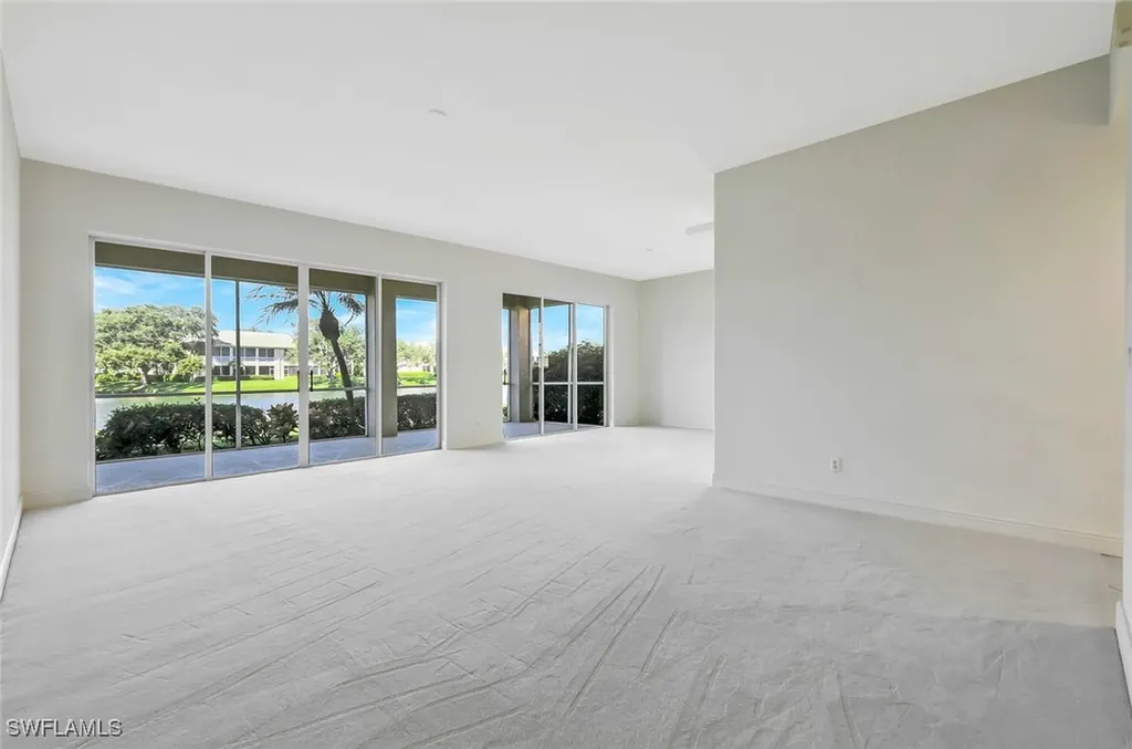558 Vintage Reserve Lane Naples FL 34119