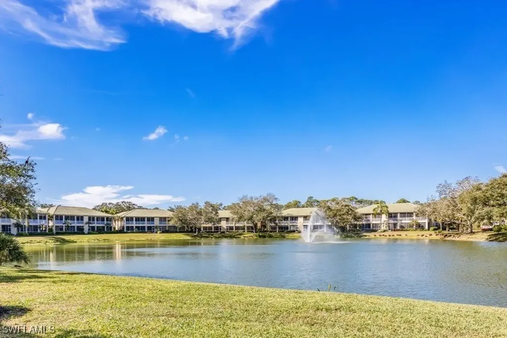558 Vintage Reserve Lane Naples FL 34119