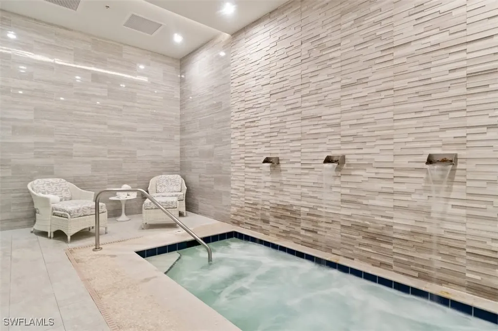 558 Vintage Reserve Lane Naples FL 34119